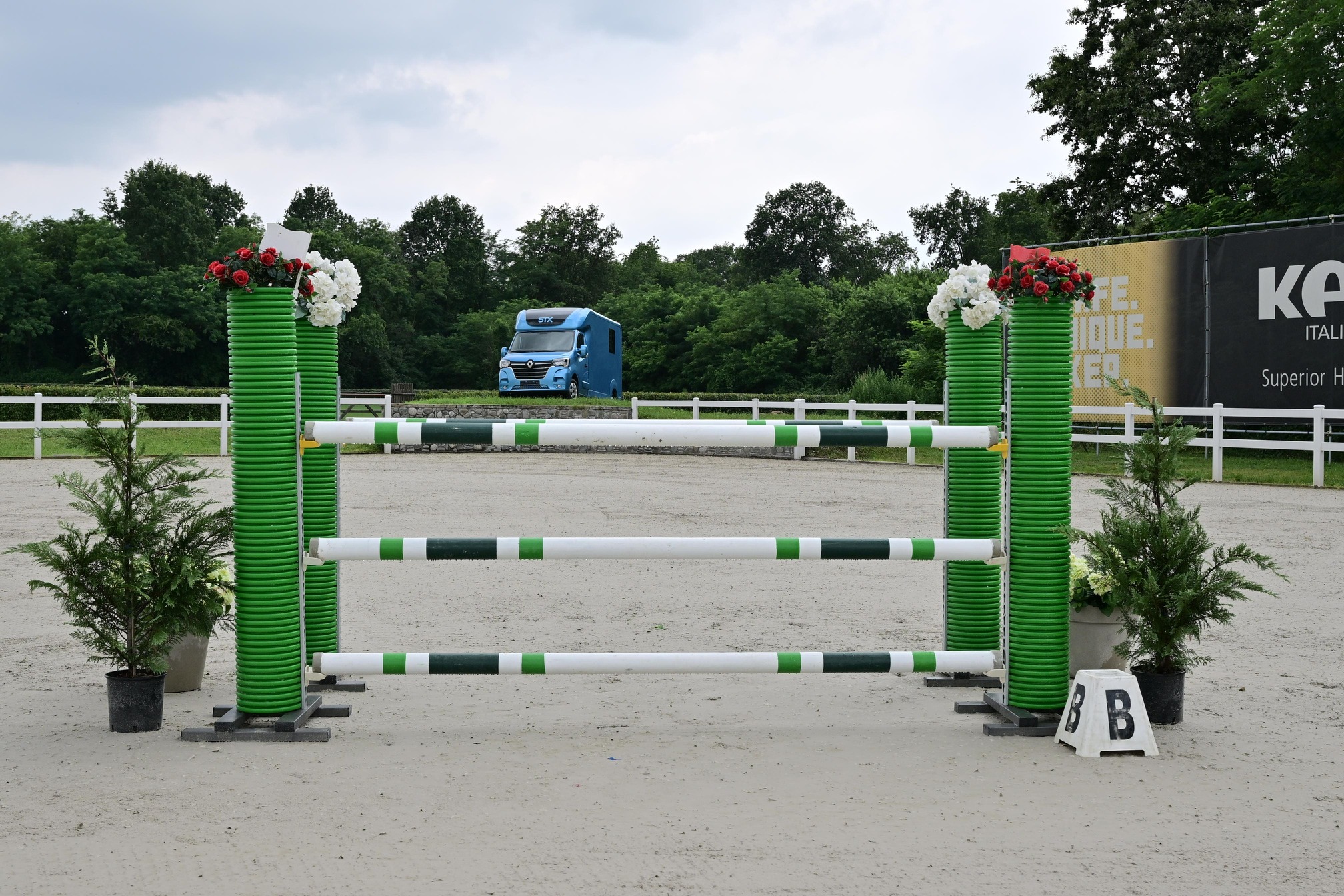 Ostacoli, fossi e riviere personalizzati per concorsi ippici